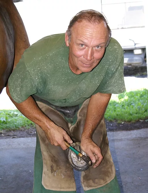 Leon Cable.jpg