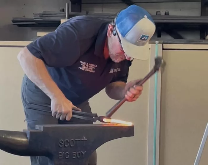 Nigel Fennel forging at Amsterdam Farrier Supply.jpg