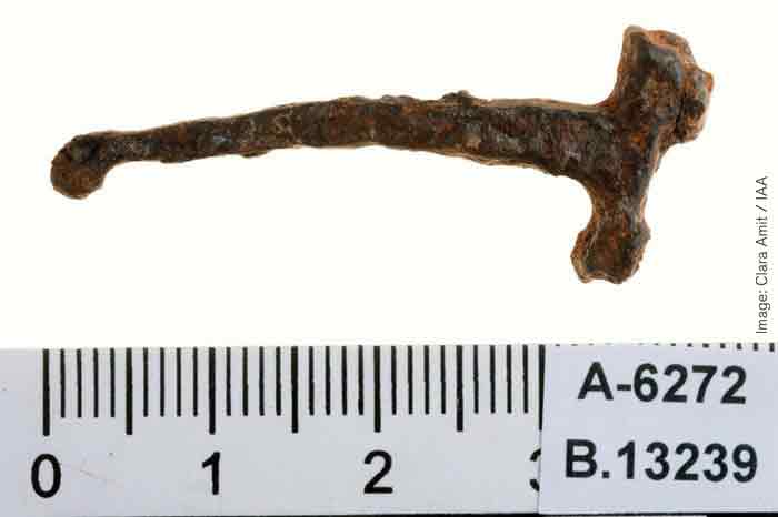 Ancient European-style horseshoe nail 700px