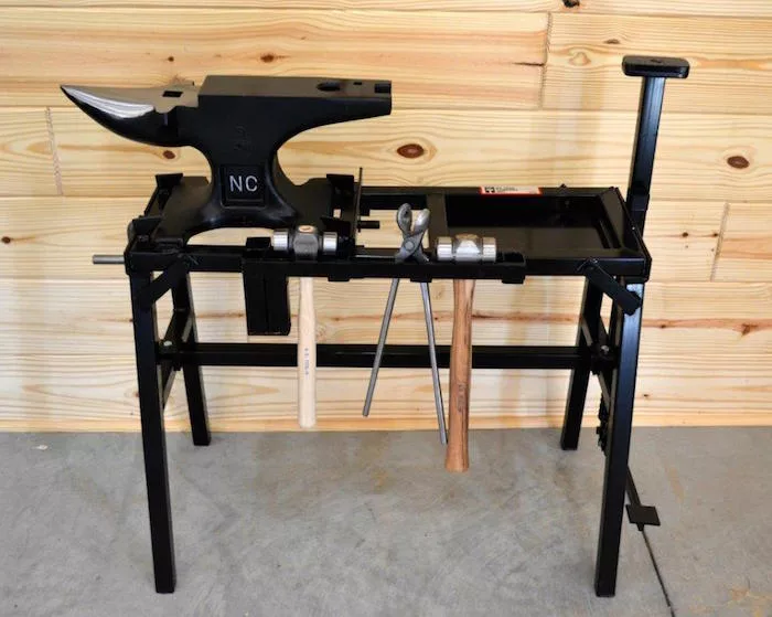 NC Anvil Stand with Vise_1118