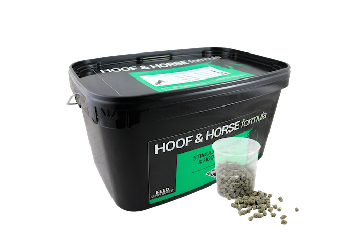 diamond hoof and horse supplement feed_1118 copy