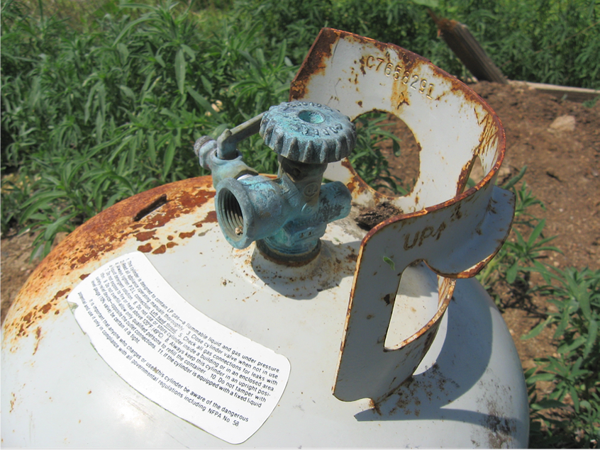 Farrier Tips If You Swap Propane Tanks, Heed This Warning